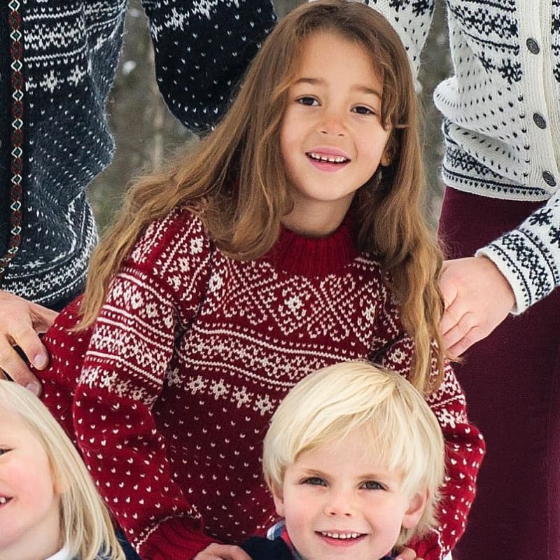 Strikk The Look: Sirdal-genser barn rubinrød