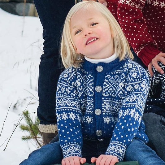 Strikk The Look: Sirdal-jakke barn blå